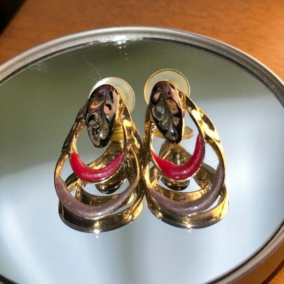 Vintage 80s triple teardrop shape shiny gold enamel painted post earrings - Picture 1 of 5
